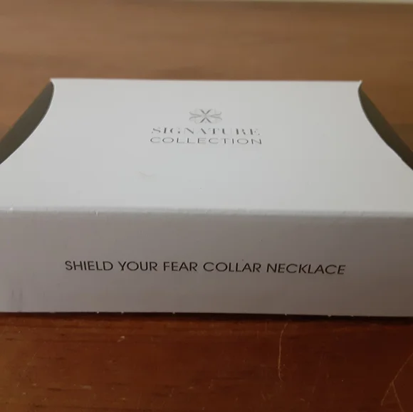 Avon Necklace - Picture 6 of 6